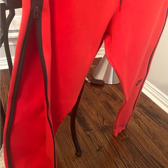 COPY - Nike red cropped hoodie - Picture 4 of 6